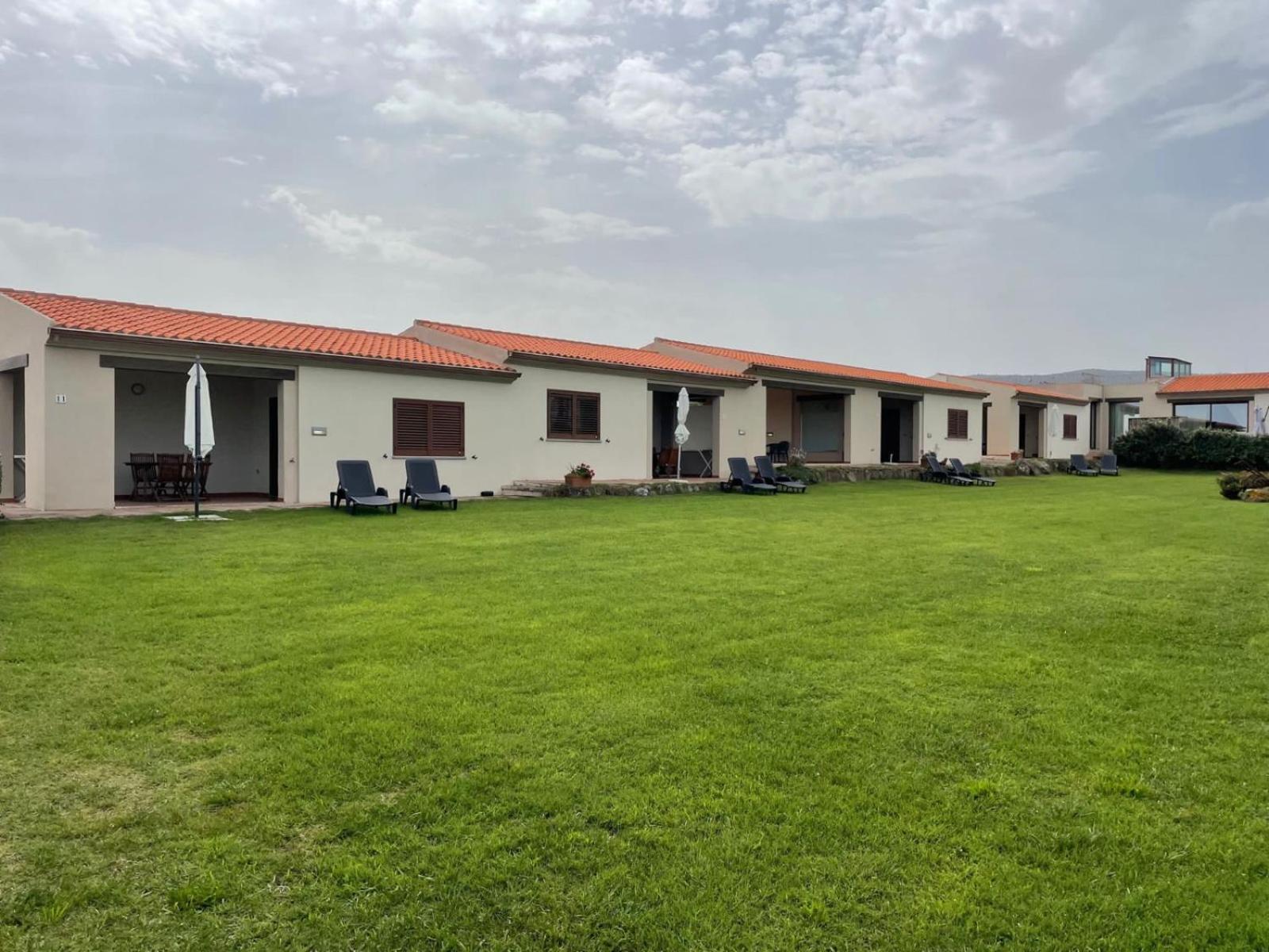 La Casa Di Spinosella Lägenhet Valledoria  Exteriör bild